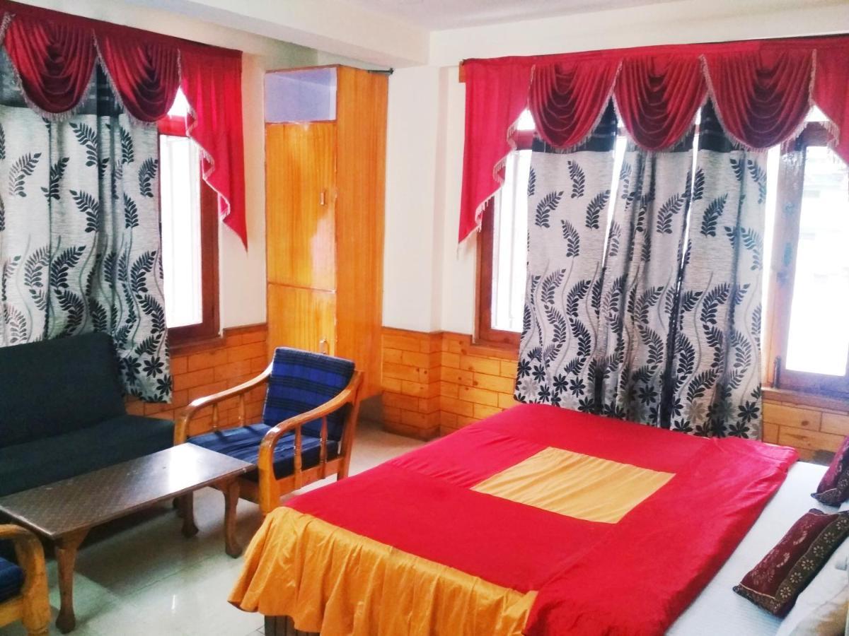 Hotel Snow Mountain Mall Road Manāli Exterior foto