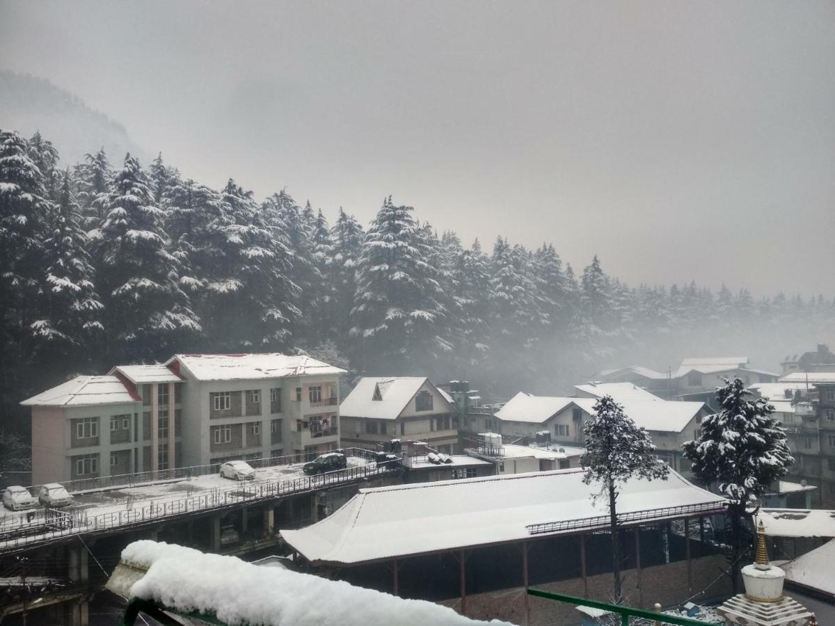 Hotel Snow Mountain Mall Road Manāli Exterior foto