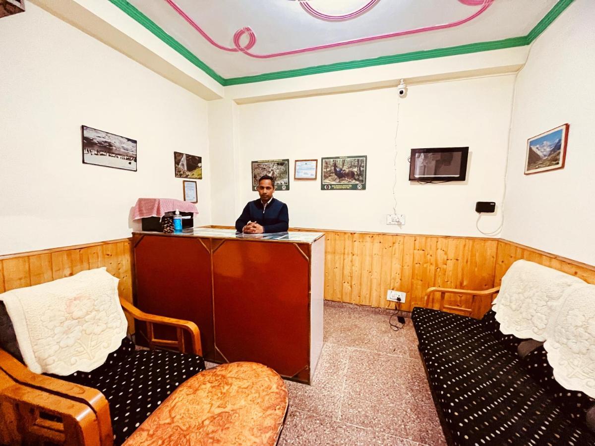 Hotel Snow Mountain Mall Road Manāli Exterior foto